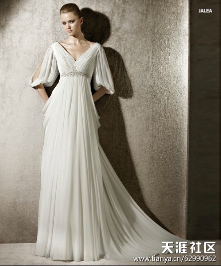 婚紗禮服專(zhuān)賣(mài)店闡析2013年最走俏的婚紗禮服樣式