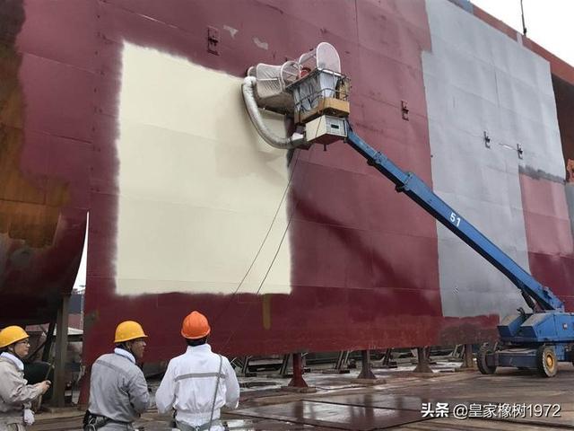 海軍修理大型艦船時(shí)維修，如何維修船體的水下部分？